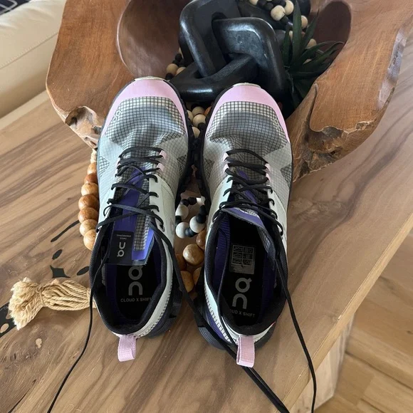 On Cloud Shift Surf Shoes - Picture 3 of 11